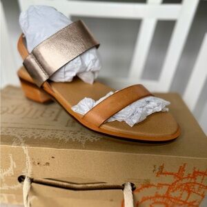 BRAND NEW Latigo Halo Natural/Rose Gold Metallic Strap Sandals Size 7.5